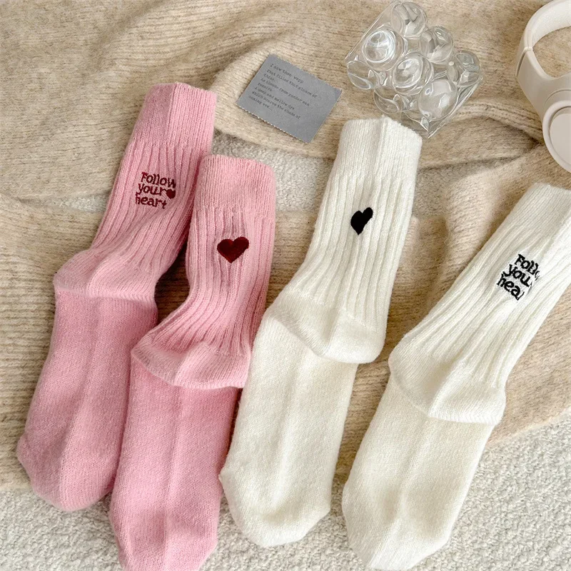 Embroidery On Socks - Harajuku Kawaii الأوسط جوارب أنبوبية الخريف
