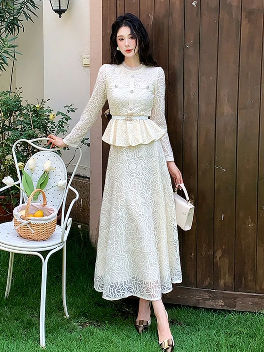 Embroidery Blouse - فستان رسمي فاخر للسهرة من الدانتيل