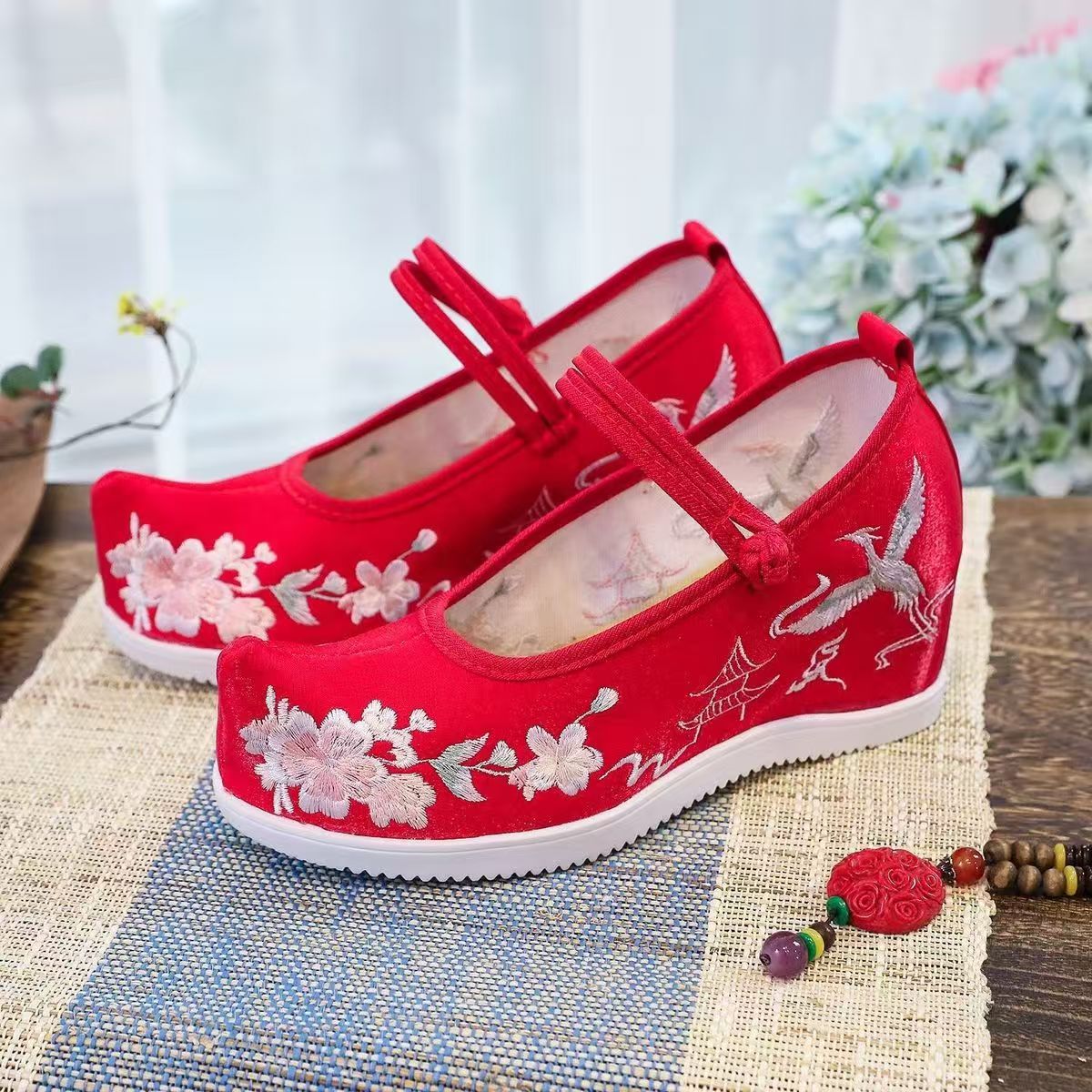 Embroidery Cotton - النساء زيادة الأحذية المطرزة الداخلية سميكة
