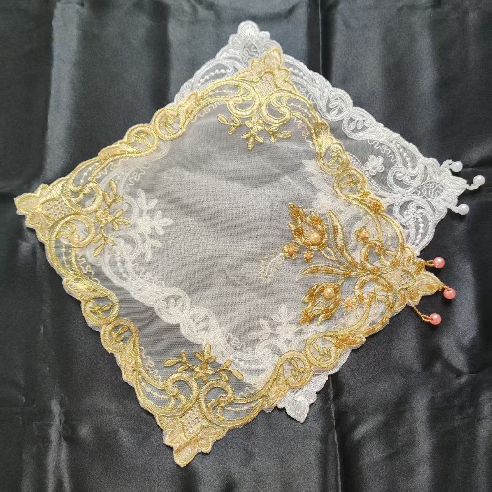 مفارش طاولة مطرزة بالورود الذه - مراجعة Embroidery Roses وسعره