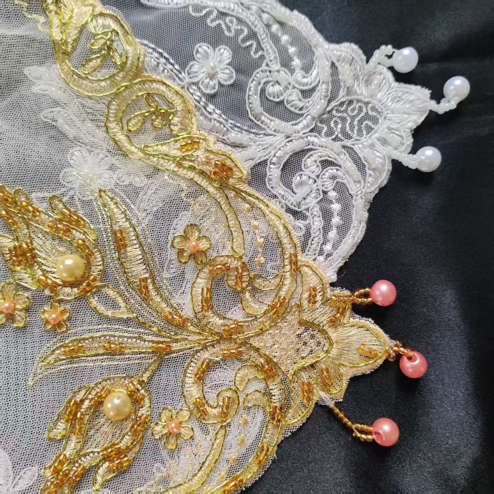 مفارش طاولة مطرزة بالورود الذه - مراجعة Embroidery Roses وسعره