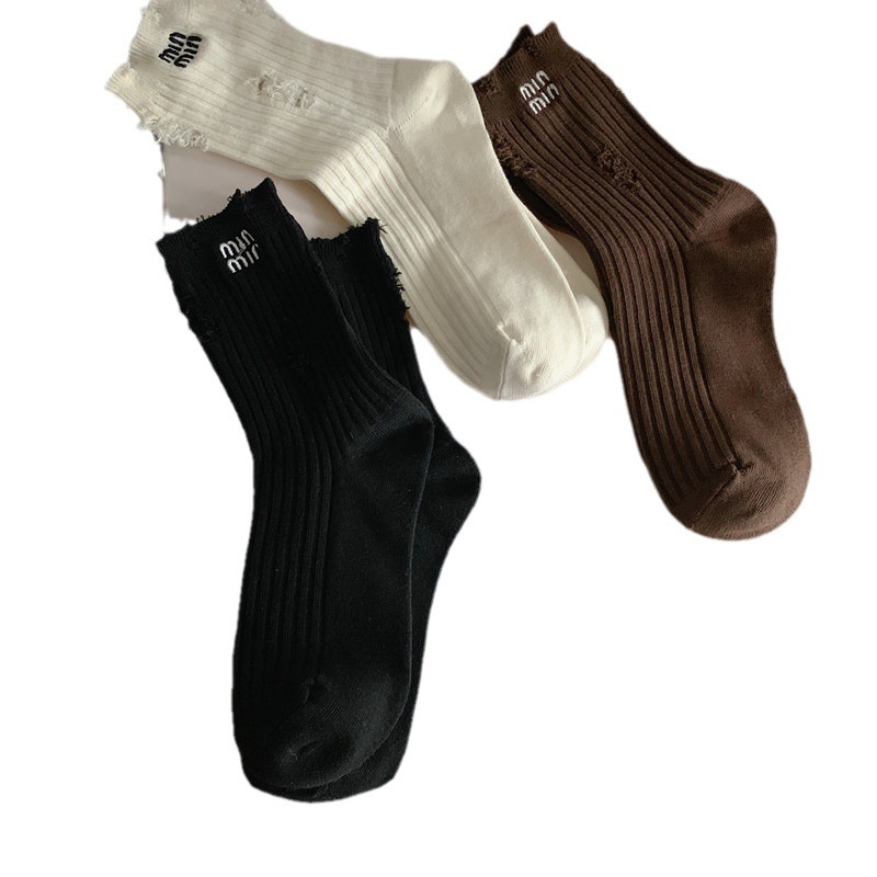3 أزواج من الجوارب الفاخرة للن - مراجعة Embroidery On Socks وسعره